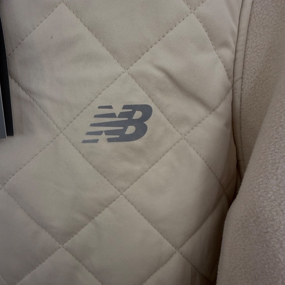 New Balance Sz Large Quilted Fleece Running Jacket Hooded Zip Side Pockets - Picture 3 of 11